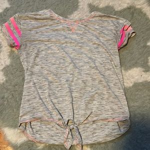 Kohl’s brand t tshirt with a little tie at the bottom.